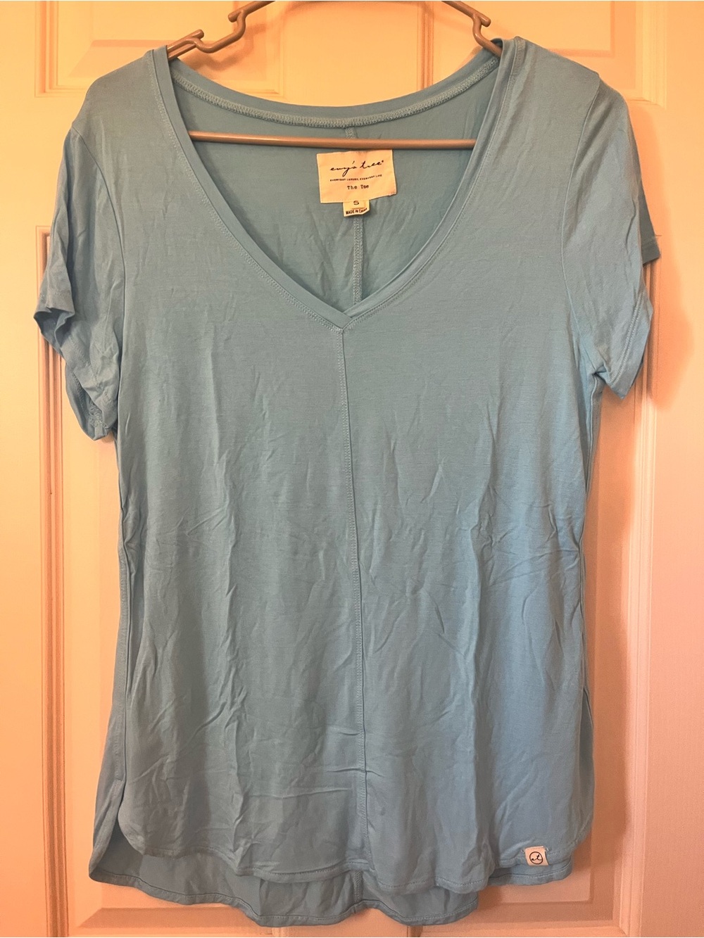 evy’s tree the tee women’s v neck short sleeve light sky blue top
